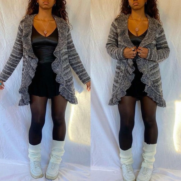 Gray Fairycore Sweater 🧚🏾💫 - Picture 3 of 5